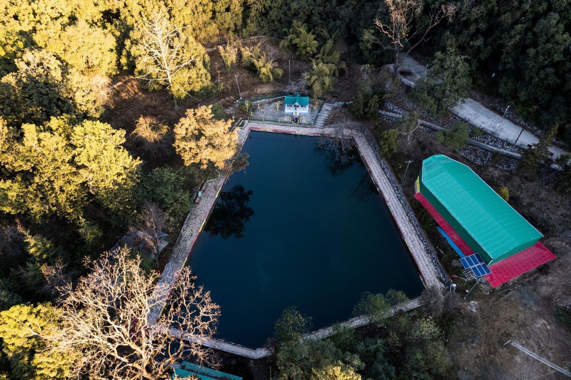 The Canadian Woods Resort ナイニタール エクステリア 写真